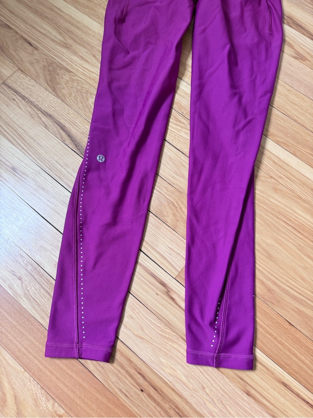Lululemon Chase the Chill SHR Tight 28" - Picture 6 of 9
